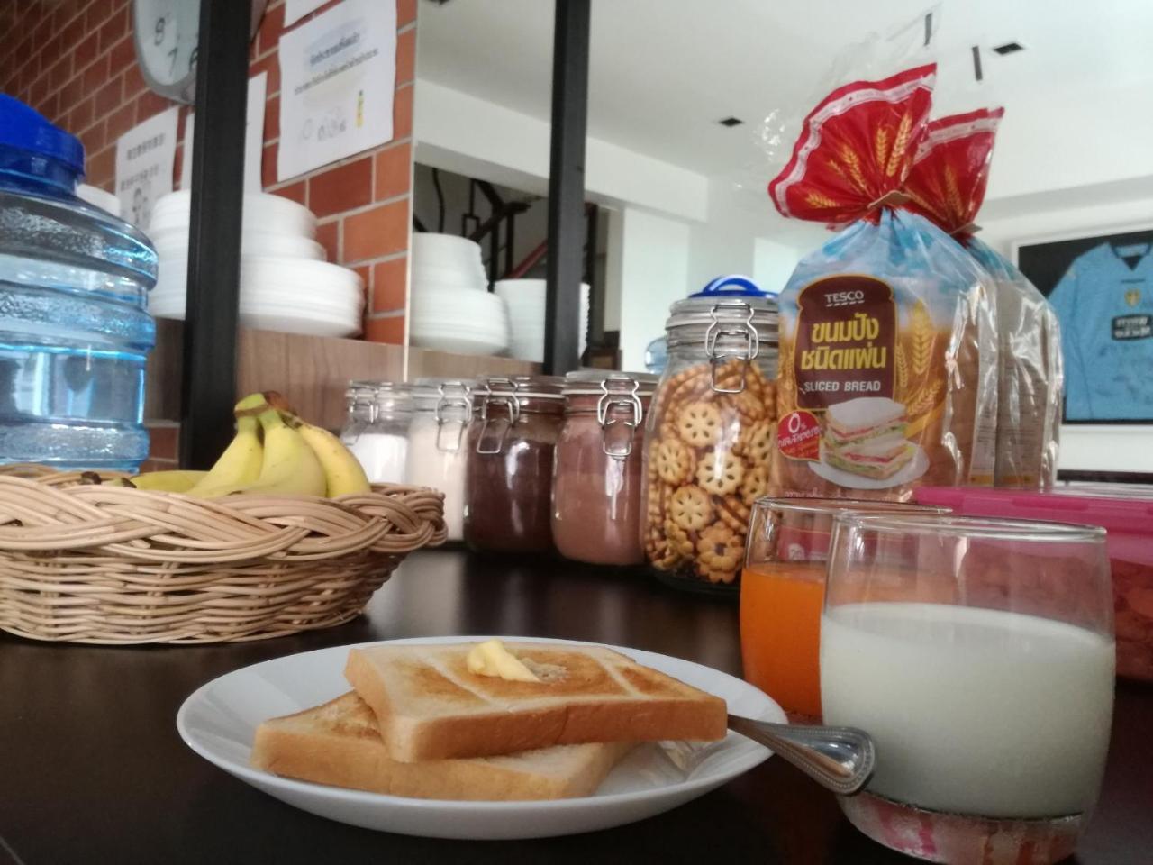 Big Smile Hotel Bangkok Luaran gambar