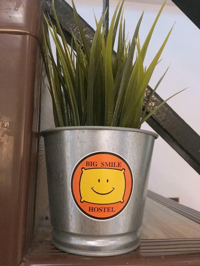 Big Smile Hotel Bangkok Luaran gambar